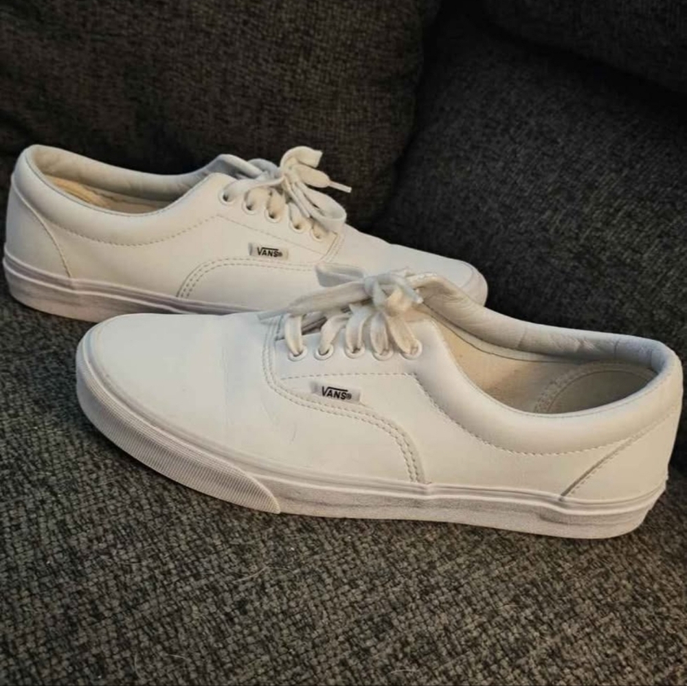 Vans White LEATH Sneakers with Waffle Sole
